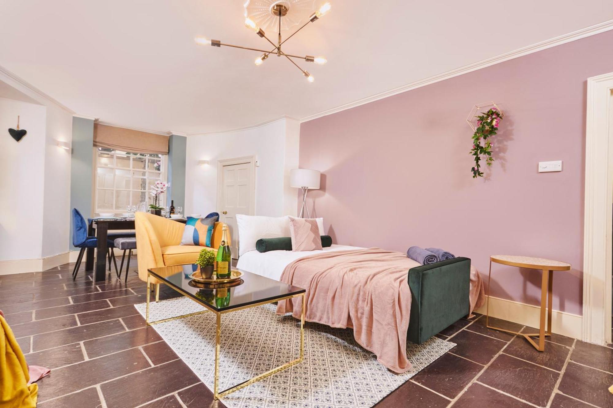 Beautiful 2Bedroom 4 Actual Beds House With Wifi By Purestay Bath Exterior photo